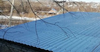 Демонтаж поликарбоната с крыши в Тобольске -  услуги по доступной цене от 628 рублей