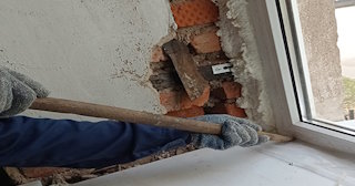 Демонтаж оконных откосов по выгодной цене от 523 руб. в Тобольске - Сварной-Тбл